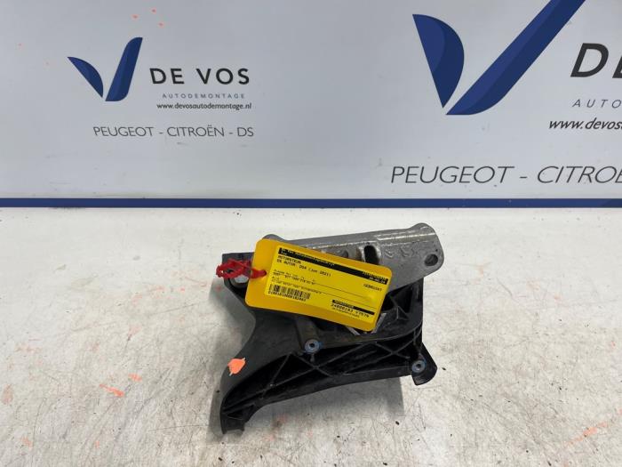 Used Engine mount DS Automobiles DS 4 1.6 16V PureTech 215 Price € 80,00 Margin scheme offered by De Vos Onderdelen