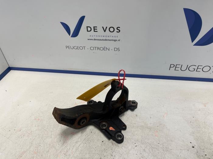 Used Engine mount Peugeot RCZ (4J) 2.0 HDi 16V FAP Price € 25,00 Margin scheme offered by De Vos Onderdelen