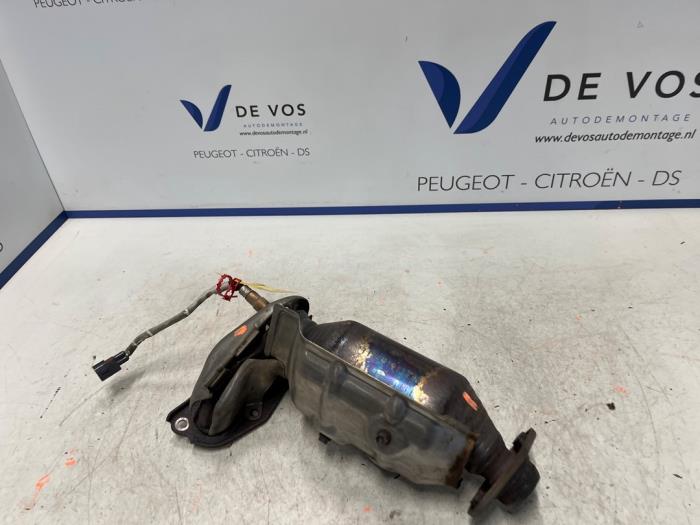 Używane Katalizator Peugeot 107 1.0 12V Cena € 200,00 Procedura marży oferowane przez De Vos Onderdelen