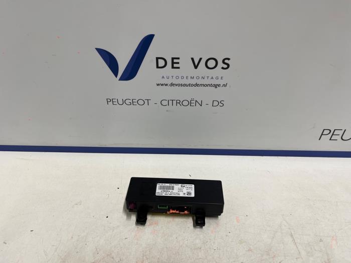 Używane Interfejs telefoniczny Citroen C4 Picasso (3D/3E) 1.6 BlueHDI 115 Cena € 160,00 Procedura marży oferowane przez De Vos Onderdelen