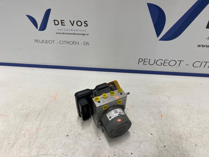 ABS-pump Citroen C3 (SX/SW), 2016 1.2 12V e-THP PureTech 110, Halvkombi (Hatchback), Bensin, 1,199cc, 81kW (110pk), FWD, EB2ADT; HNP, 2017-03, SXHNP (Begagnad)