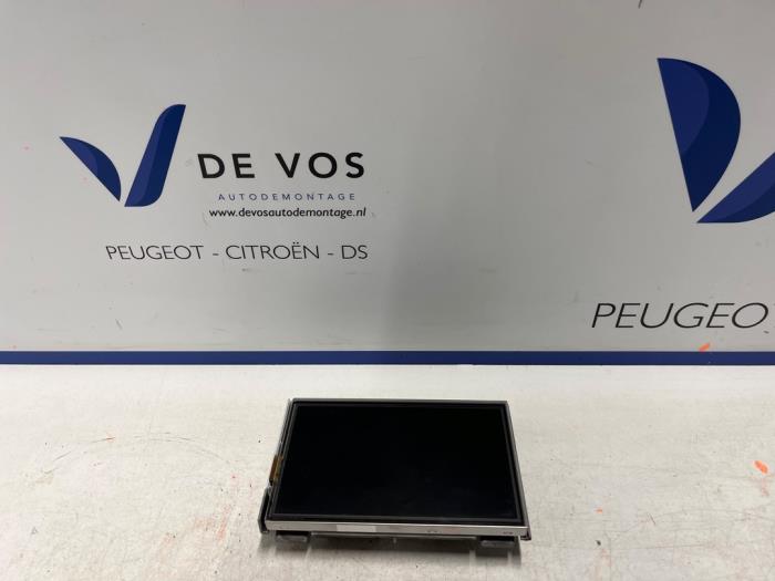 Begagnade Innerdisplay Peugeot 2008 (CU) 1.2 12V e-THP PureTech 130 Pris € 135,00 Marginaltabell erbjuds av De Vos Onderdelen