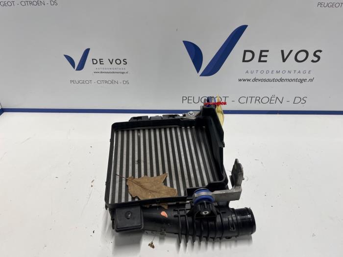 Usagé Intercooler Peugeot 308 (F3/FB/FH/FM/FP) 1.5 Blue HDi 130 16V Prix € 160,00 Règlement à la marge proposé par De Vos Onderdelen