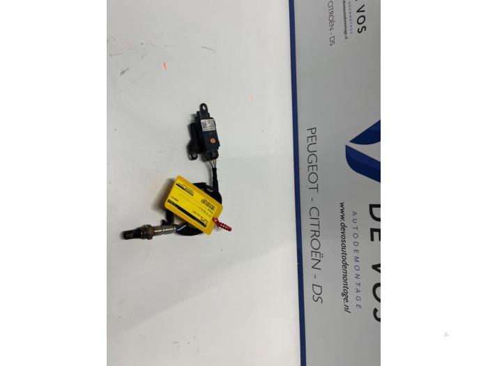 Usados Sensor Nox Peugeot 308 (F3/FB/FH/FM/FP) 1.5 Blue HDi 130 16V Precio € 115,00 Norma de margen ofrecido por De Vos Onderdelen