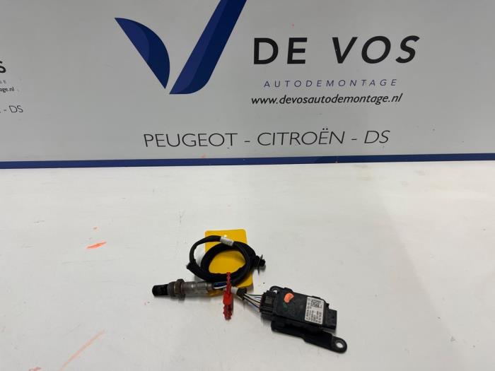 Usados Sensor Nox Peugeot 3008 II (M4/MC/MJ/MR) 1.5 BlueHDi 130 Precio € 115,00 Norma de margen ofrecido por De Vos Onderdelen