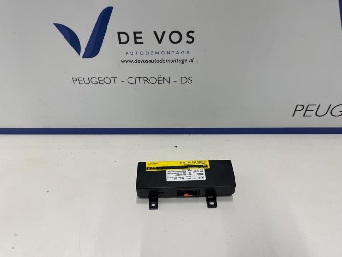 Używane Interfejs telefoniczny Citroen DS5 (KD/KF) 2.0 165 HYbrid4 16V Cena € 160,00 Procedura marży oferowane przez De Vos Onderdelen