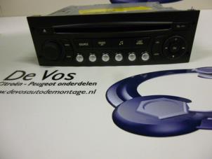 Używane Radioodtwarzacz CD Citroen C3 (SC) 1.6 16V VTi 120 Cena € 50,00 Procedura marży oferowane przez De Vos Autodemontagebedrijf