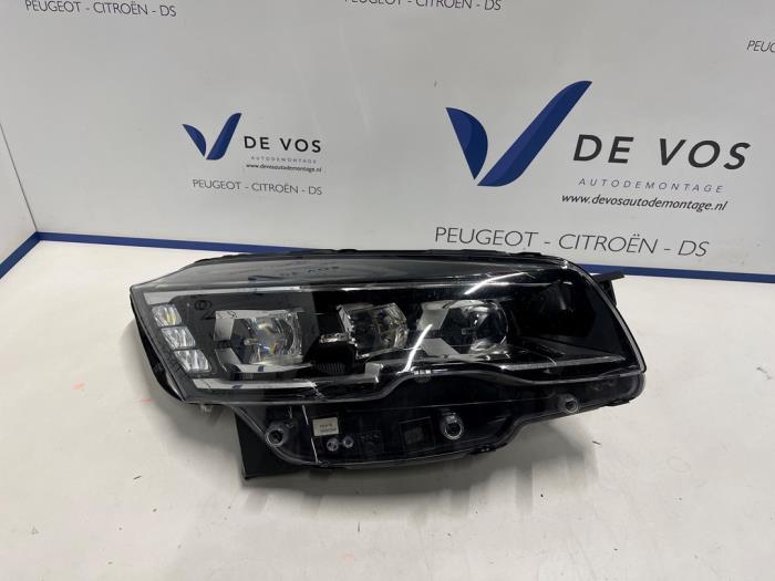 Używane Reflektor prawy Peugeot 508 SW (8E/8U) 1.6 BlueHDI 120 Cena € 550,00 Procedura marży oferowane przez De Vos Onderdelen