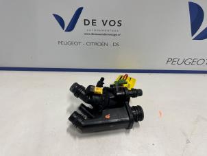Usagé Boîtier thermostat DS Automobiles DS7 Crossback Prix € 90,00 Règlement à la marge proposé par De Vos Onderdelen