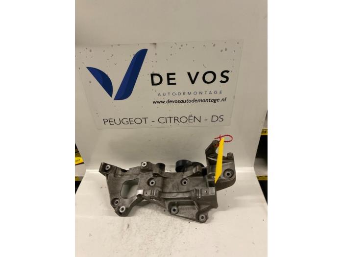Usagé Support dynamo haut Citroen C-Crosser 2.2 HDiF 16V Prix € 30,00 Règlement à la marge proposé par De Vos Onderdelen