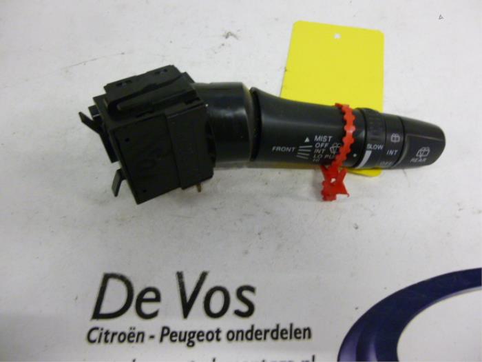 Wiper switch from a Citroën C-Crosser 2.2 HDiF 16V 2008