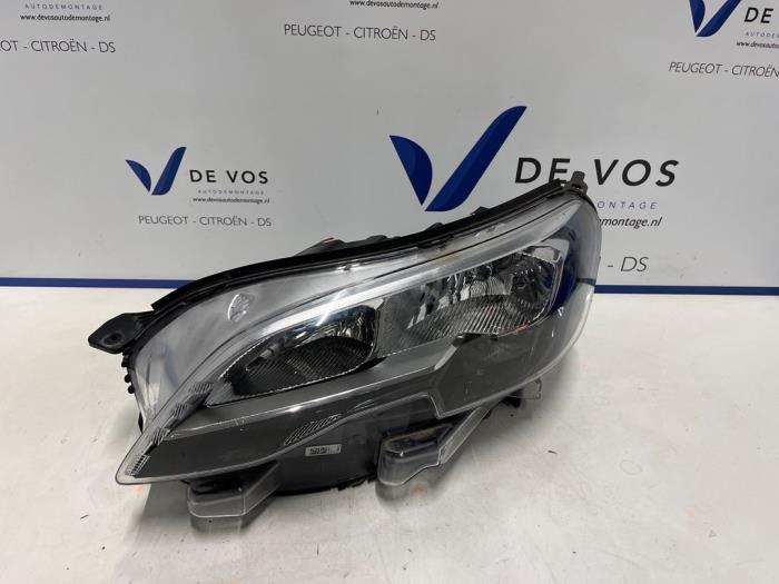 Gebrauchte Scheinwerfer links Peugeot Expert (V1/VA/VB/VE/VF/VT/VY) Preis € 275,00 Margenregelung angeboten von De Vos Onderdelen