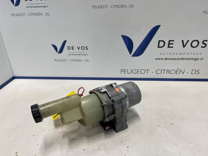 Usagé Pompe de direction Peugeot Expert (V1/VA/VB/VE/VF/VT/VY) 2.0 Blue HDi 150 16V Prix € 650,00 Règlement à la marge proposé par De Vos Onderdelen