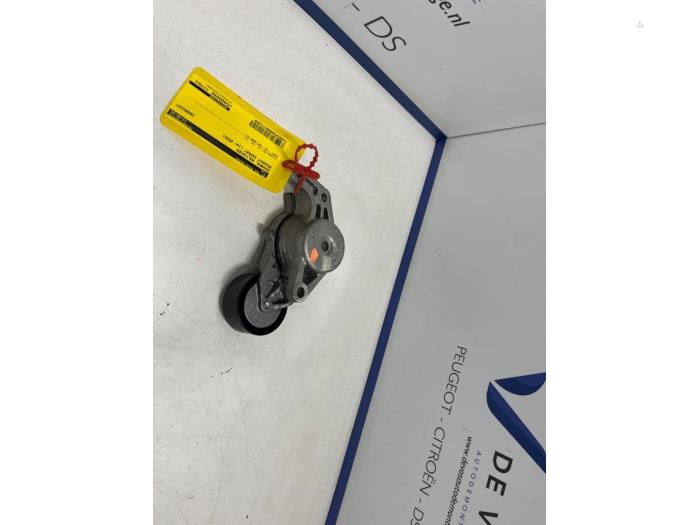 Usados Rodillo tensor correa múltiple Peugeot Expert Precio € 80,00 Norma de margen ofrecido por De Vos Onderdelen