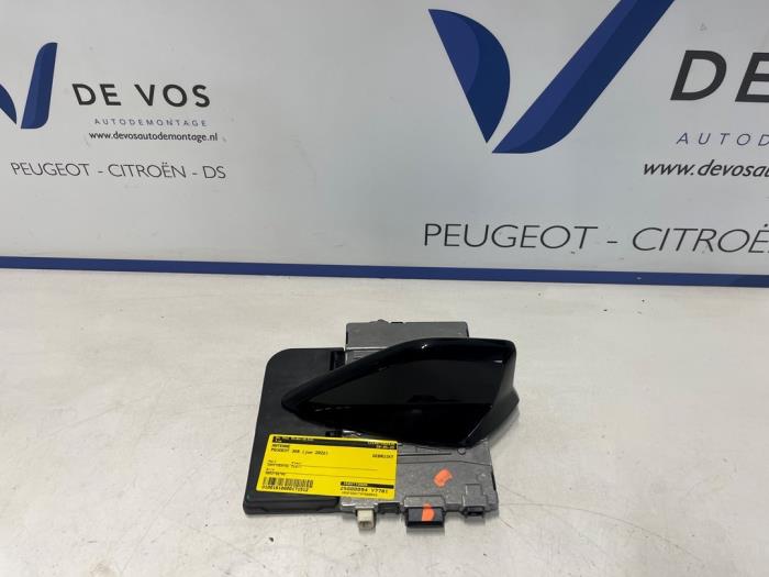 Używane Antena Peugeot 308 (F3/FB/FH/FM/FP) 1.6 16V HYbrid 225 Cena € 275,00 Procedura marży oferowane przez De Vos Onderdelen