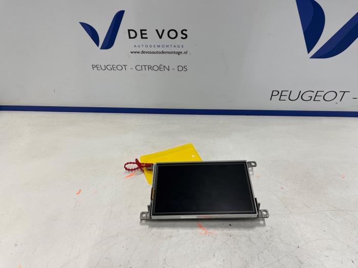Begagnade Innerdisplay Opel Vivaro 2.0 Diesel 145 Pris € 350,00 Marginaltabell erbjuds av De Vos Onderdelen