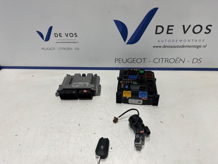 Used Engine management computer Opel Mokka 1.5 CDTi 16V Price € 450,00 Margin scheme offered by De Vos Onderdelen