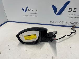 Usagé Rétroviseur extérieur gauche Peugeot 508 (F3/FB/FH/FP) 1.6 16V Hybrid 225 Prix € 275,00 Règlement à la marge proposé par De Vos Onderdelen