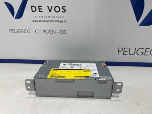 Begagnade Radio Peugeot 2008 (UD/UK/UR/US/UX) 1.2 VTi 12V PureTech 130 Pris € 300,00 Marginaltabell erbjuds av De Vos Onderdelen