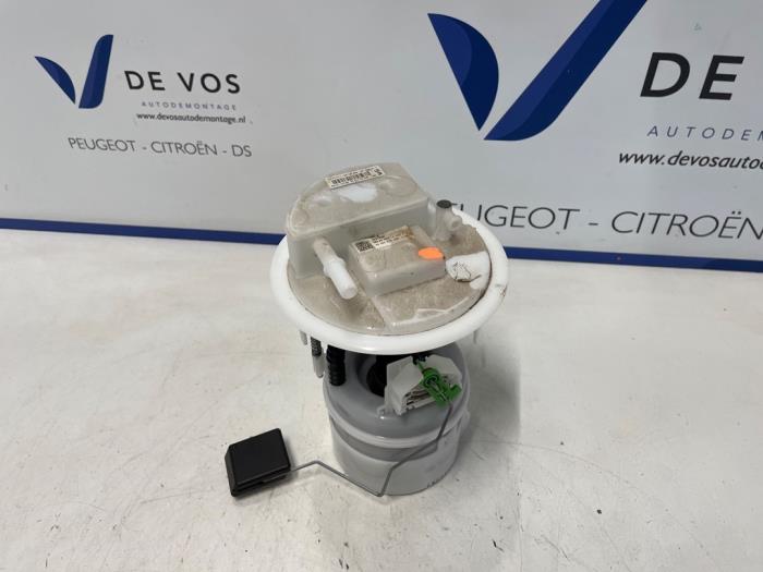 Usagé Pompe à carburant Peugeot 2008 (UD/UK/UR/US/UX) 1.2 VTi 12V PureTech 130 Prix € 135,00 Règlement à la marge proposé par De Vos Onderdelen