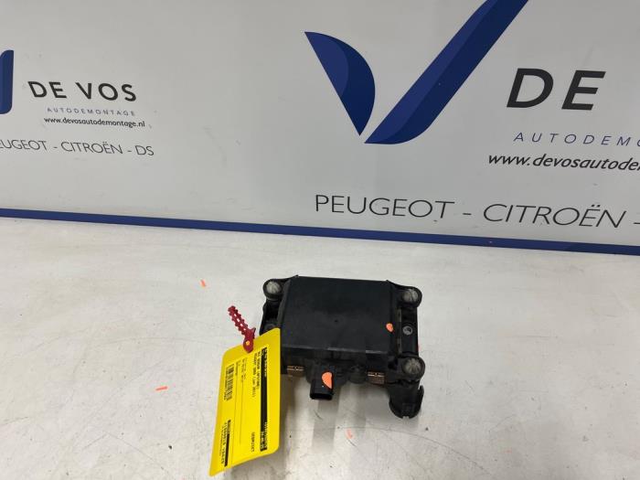 Gebrauchte ACC Sensor (Entfernung) Peugeot 3008 I (0U/HU) 2.0 HDiF 16V Preis € 250,00 Margenregelung angeboten von De Vos Onderdelen