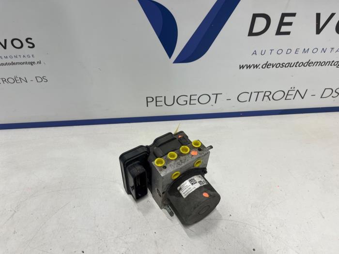 Begagnade ABS-pump Citroen C3 Aircross I (2C/2R) 1.2 PureTech 82 Pris € 250,00 Marginaltabell erbjuds av De Vos Onderdelen