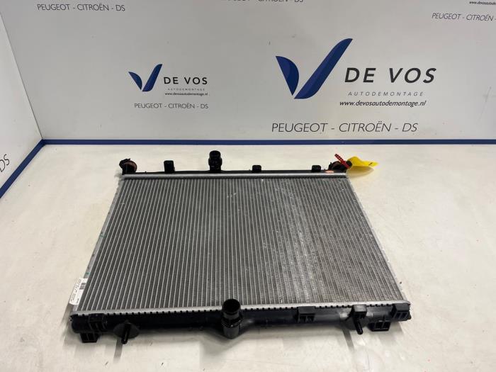 Usagé Radiateur Peugeot 208 II (UB/UH/UP) 1.5 BlueHDi 100 Prix € 135,00 Règlement à la marge proposé par De Vos Onderdelen