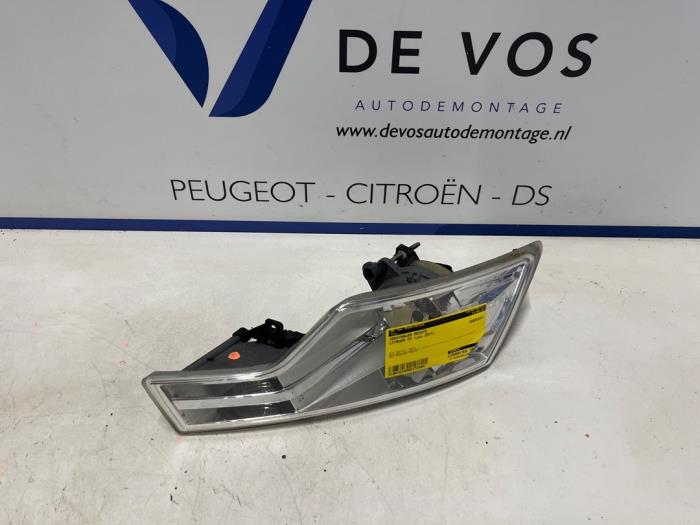 Używane Halogen prawy Citroen C5 III Tourer (RW) 2.0 HDiF 16V 160 Cena € 45,00 Procedura marży oferowane przez De Vos Onderdelen
