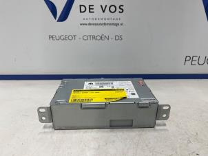 Begagnade Radio Peugeot Expert (V1/VA/VB/VE/VF/VT/VY) 2.0 Blue HDi 145 16V Pris € 135,00 Marginaltabell erbjuds av De Vos Onderdelen