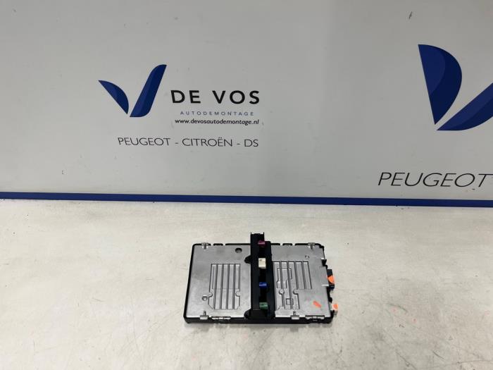 Używane Antena Peugeot Expert (V1/VA/VB/VE/VF/VT/VY) 2.0 Blue HDi 145 16V Cena € 300,00 Procedura marży oferowane przez De Vos Onderdelen