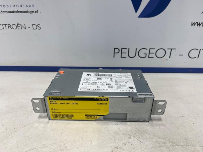 Używane Radio Peugeot 2008 (UD/UK/UR/US/UX) e-2008 54 kWh Cena € 300,00 Procedura marży oferowane przez De Vos Onderdelen