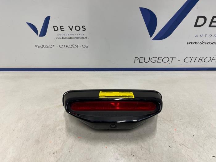Begagnade Backkamera Peugeot Partner (EA//EF/EN/EU) 1.5 BlueHDi 100 Pris € 135,00 Marginaltabell erbjuds av De Vos Onderdelen