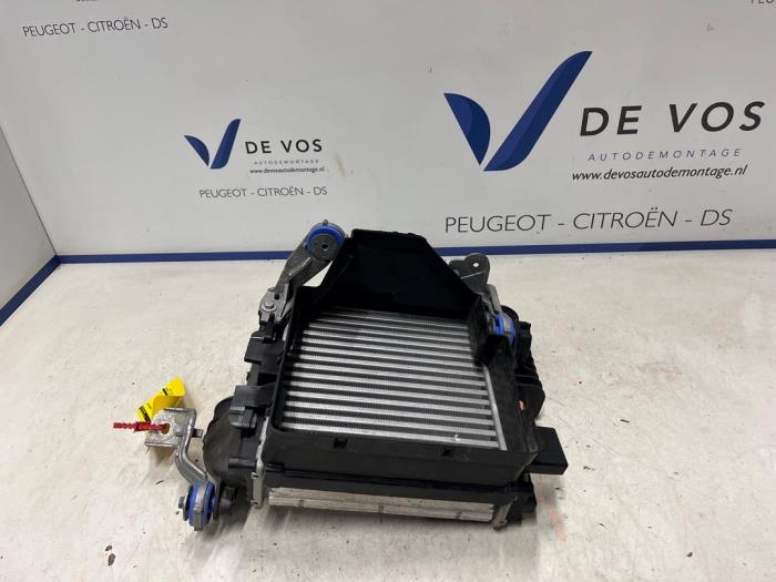 Usados Intercooler DS Automobiles DS 4 1.2 12V Hybrid 136 Precio € 160,00 Norma de margen ofrecido por De Vos Onderdelen
