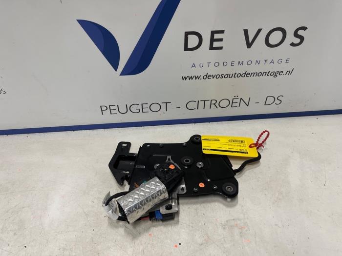 Gebrauchte Sonstige DS Automobiles DS 7 1.6 16V E-Tense 225 Preis € 200,00 Margenregelung angeboten von De Vos Onderdelen