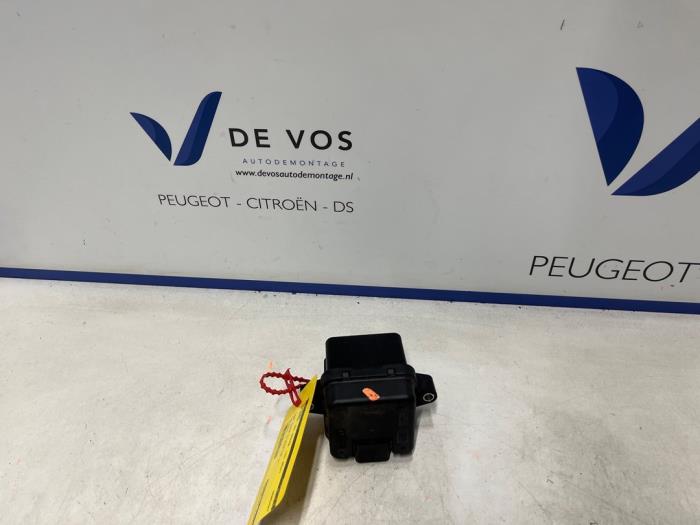 Usagé Divers DS Automobiles DS 7 1.6 16V E-Tense 225 Prix € 35,00 Règlement à la marge proposé par De Vos Onderdelen
