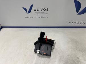Begagnade Adaptiv farthållare, sensor (avstånd) DS Automobiles DS 7 1.6 16V E-Tense 225 Pris € 225,00 Marginaltabell erbjuds av De Vos Onderdelen