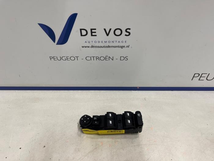 Usados Interruptor combinado de ventanillas Peugeot 408 1.2 12V PureTech 130 Precio € 90,00 Norma de margen ofrecido por De Vos Onderdelen