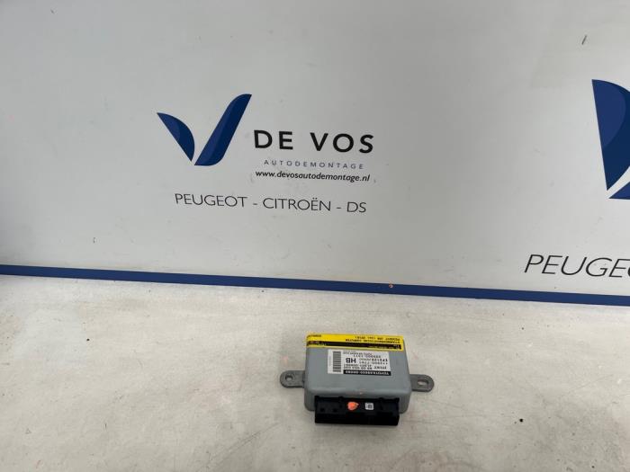 Used Power steering computer Peugeot 108 1.0 12V Price € 100,00 Margin scheme offered by De Vos Onderdelen