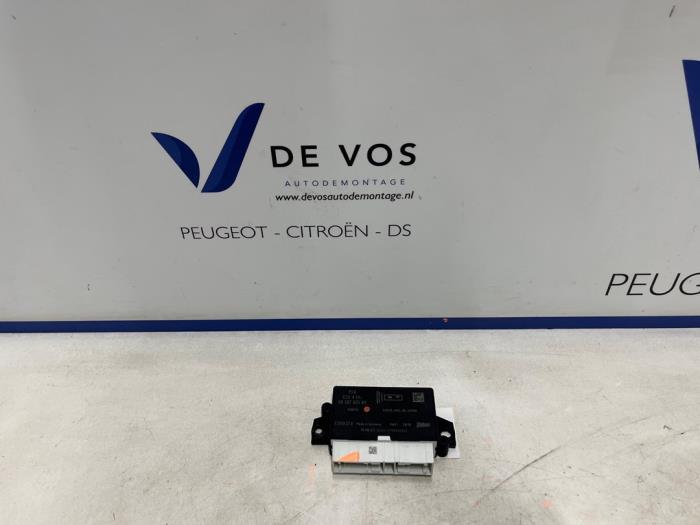 Begagnade PDC-modul Peugeot 2008 (UD/UK/UR/US/UX) 1.2 VTi 12V PureTech 100 Pris € 80,00 Marginaltabell erbjuds av De Vos Onderdelen