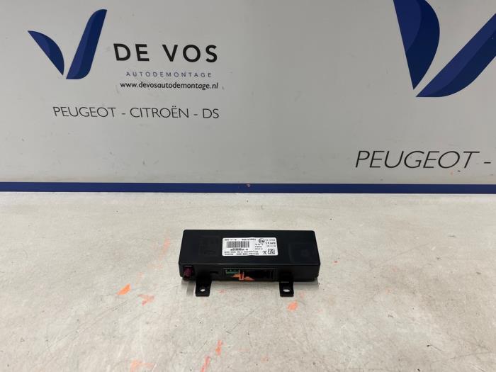 Używane Interfejs telefoniczny Citroen C4 Picasso (3D/3E) 1.6 BlueHDI 115 Cena € 160,00 Procedura marży oferowane przez De Vos Onderdelen