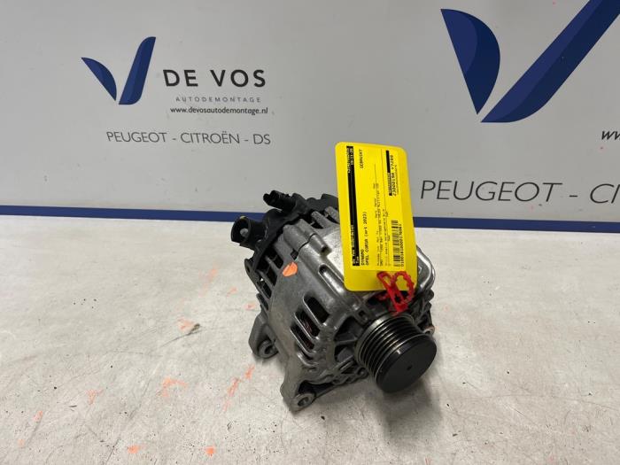 Begagnade Dynamo Opel Corsa F (UB/UH/UP) 1.2 12V 75 Pris € 150,00 Marginaltabell erbjuds av De Vos Onderdelen