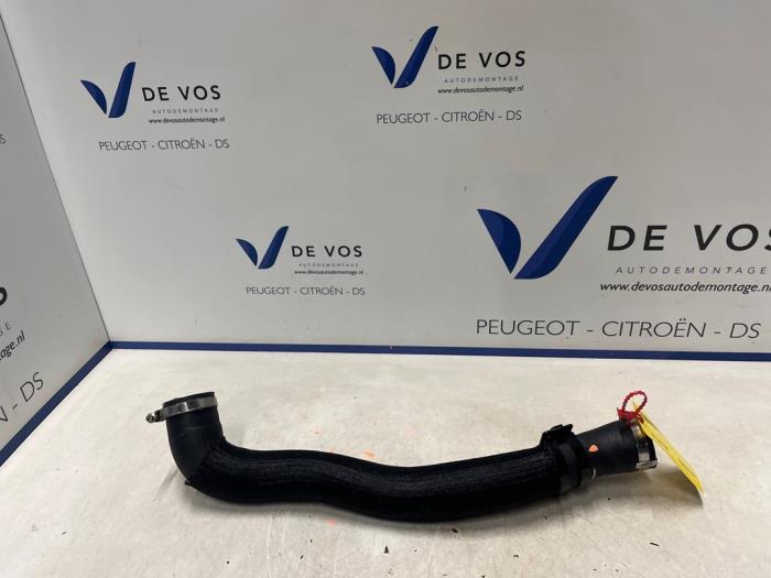 Usagé Tuyau intercooler Peugeot Expert (V1/VA/VB/VE/VF/VT/VY) 2.0 Blue HDi 150 16V Prix € 60,00 Règlement à la marge proposé par De Vos Onderdelen