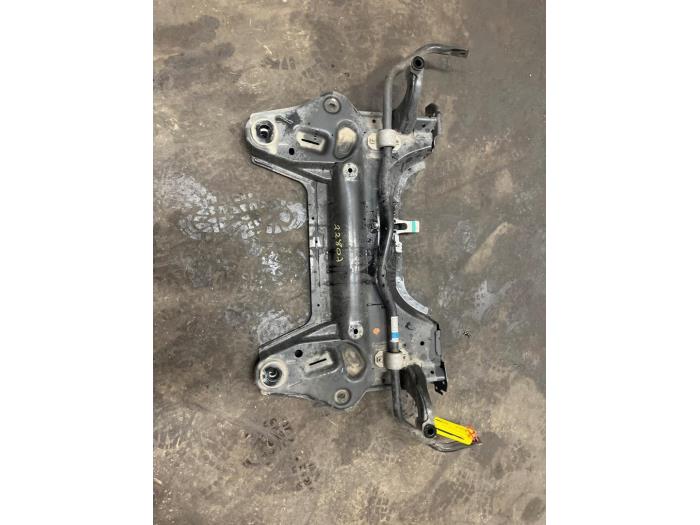 Used Subframe Peugeot 208 II (UB/UH/UP) 1.2 Vti 12V PureTech 100 Price € 200,00 Margin scheme offered by De Vos Onderdelen