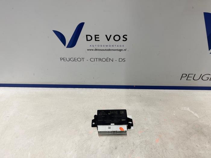 Begagnade PDC-modul DS Automobiles DS 3/Crossback (UC/UJ/UR) 1.2 12V PureTech 130 Pris € 100,00 Marginaltabell erbjuds av De Vos Onderdelen