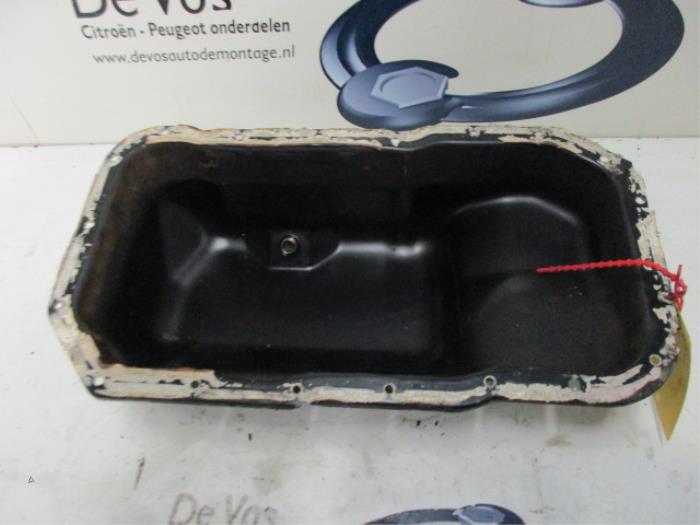Gebrauchte Ölwanne Peugeot 306 (7A/C/S) 1.6i XR,XT,ST Preis € 45,00 Margenregelung angeboten von De Vos Onderdelen