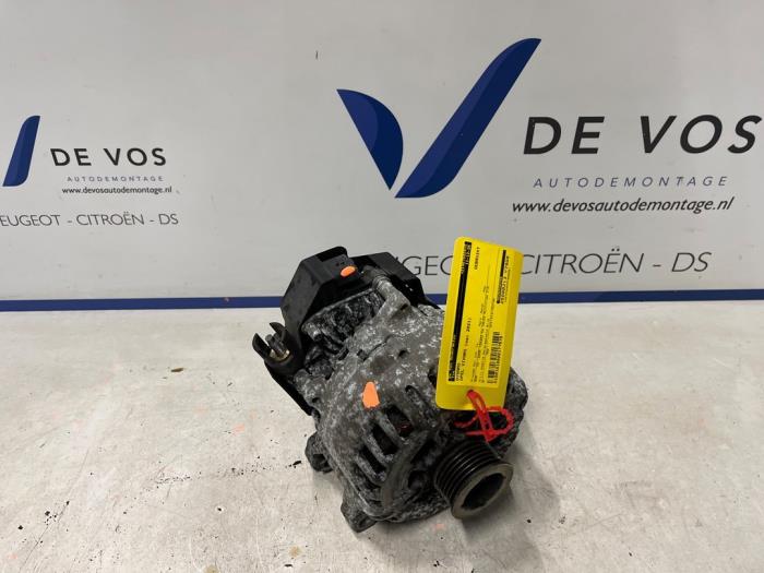 Used Dynamo Opel Vivaro 2.0 CDTI 122 Price € 450,00 Margin scheme offered by De Vos Onderdelen
