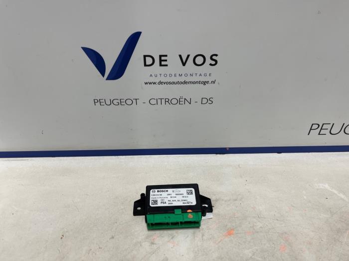 Begagnade PDC-modul Peugeot Expert (V1/VA/VB/VE/VF/VT/VY) 2.0 Blue HDi 145 16V Pris € 70,00 Marginaltabell erbjuds av De Vos Onderdelen