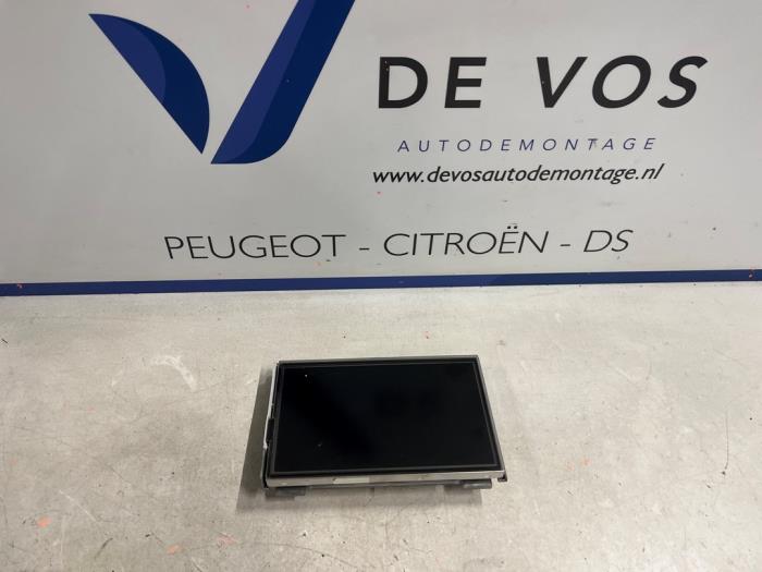 Usagé Affichage intérieur Peugeot 208 I (CA/CC/CK/CL) 1.2 12V e-THP PureTech 110 Prix € 135,00 Règlement à la marge proposé par De Vos Onderdelen