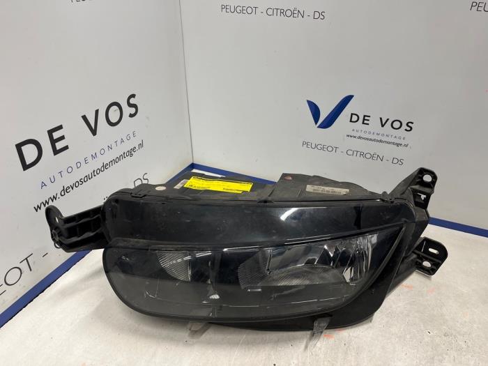 Używane Reflektor lewy Citroen C4 Picasso (3D/3E) 1.6 e-HDi 115 Cena € 275,00 Procedura marży oferowane przez De Vos Onderdelen