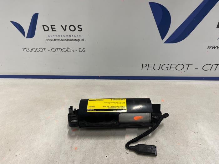 Używane Kondensator start/stop Citroen C4 Picasso (3D/3E) 1.6 e-HDi 115 Cena € 70,00 Procedura marży oferowane przez De Vos Onderdelen